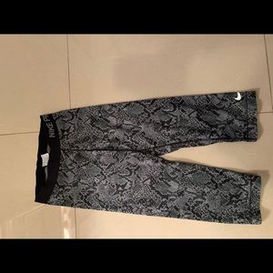 Nike pro leggings
